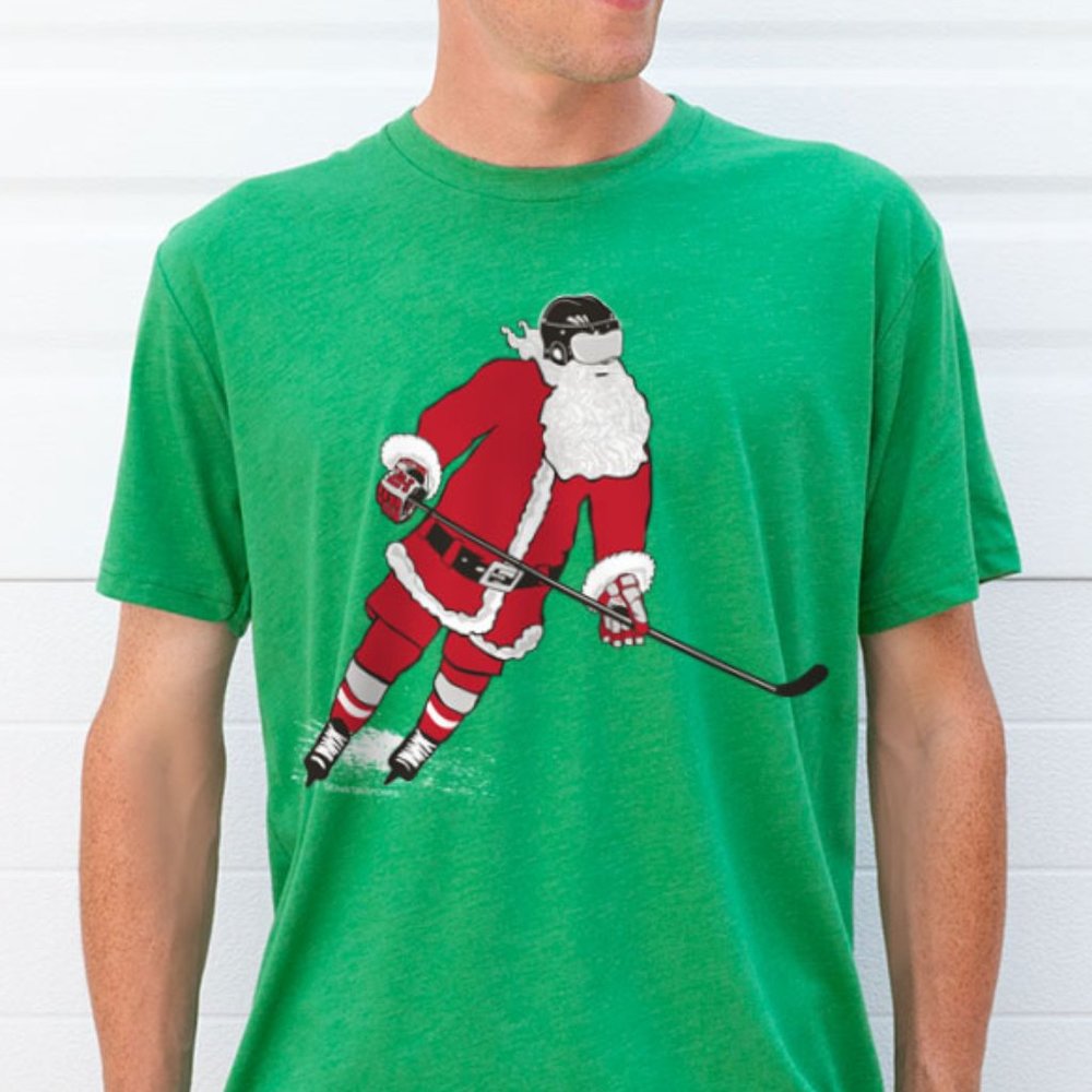 Santa Playing Hockey Men's Christmas Tee Shirt L